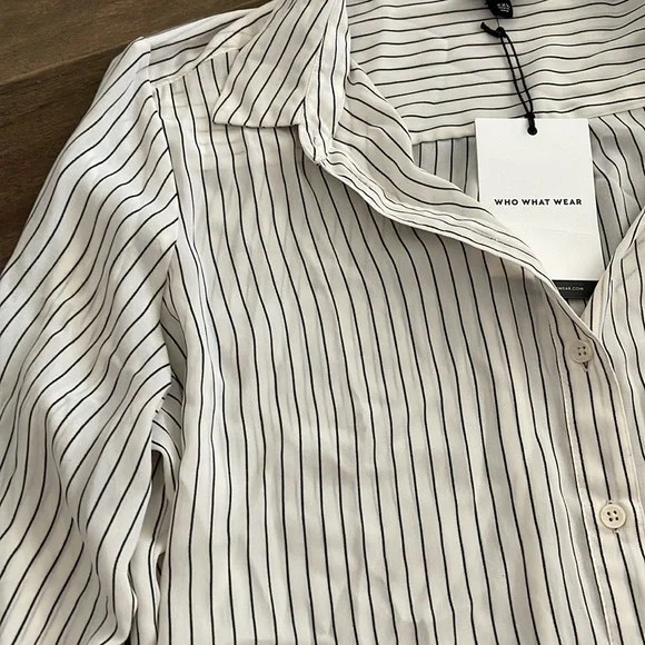 Striped Button-Up Blouse - Picture 5 of 6